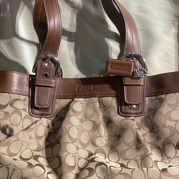 Coach Signature Canvas and leather large tote - Picture 2 of 12
